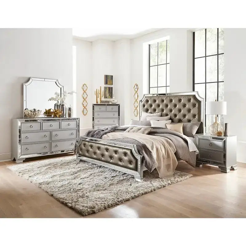Cama tapizada de cuero sintético gris plateado con capitonado y marco de espejo