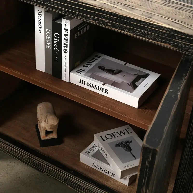 Zweitüriger Schrank in Used-Schwarz – 39x18x35 in.
